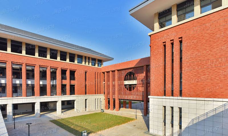 ��ѧ�������������Ų�������һ��У԰����